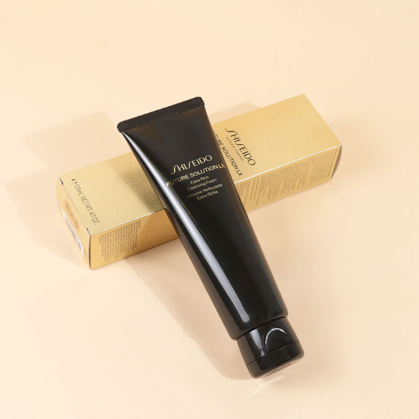Shiseido - Future Solution LX Extra Rich Cleansing Foam 125ml.