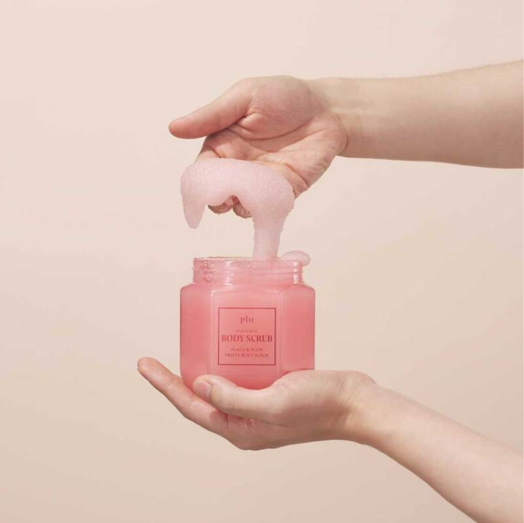 Plu - Perfumed Fruity Body Scrub Peach & Plum 500g.