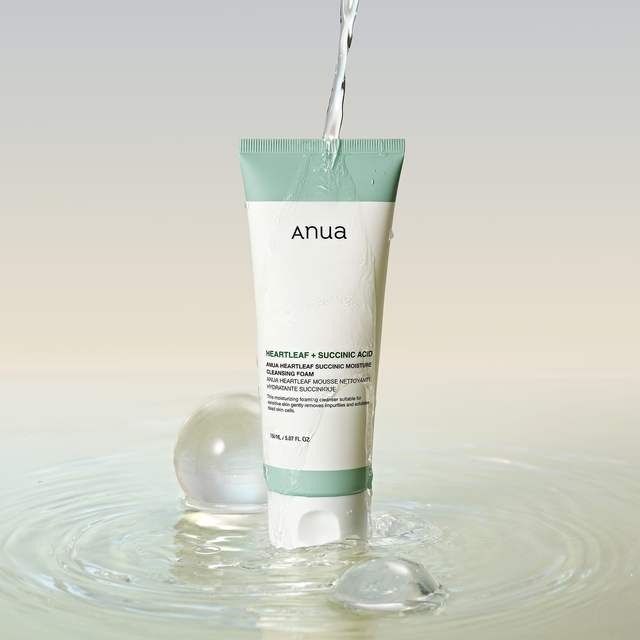 Anua - Heartleaf Succinic Moisture Cleansing Foam 150ml.