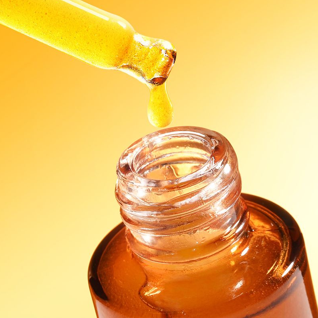 Cocoon Vietnam - Hung Yen Turmeric Serum (Tinh Chất Nghệ Hưng Yên) with Turmeric Oil, 2% NAG, 4% Vitamin B3 & 10% Vitamin C 30ml.