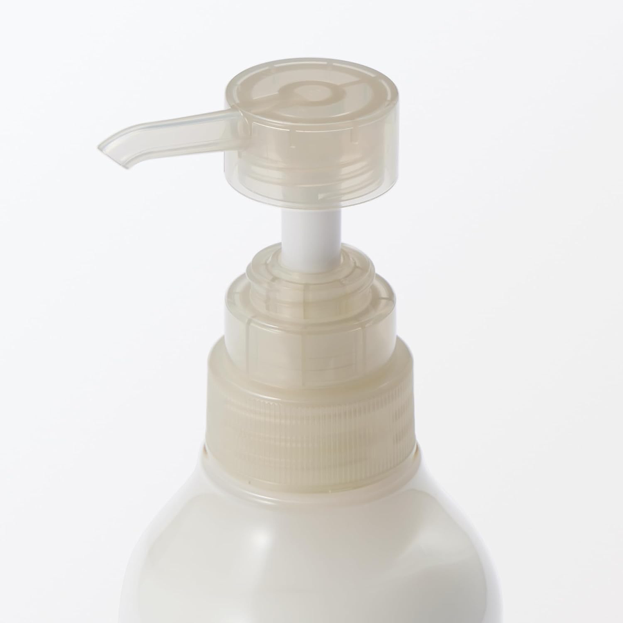 MUJI - Sensitive Skin Moisturising Body Milk 400ml.