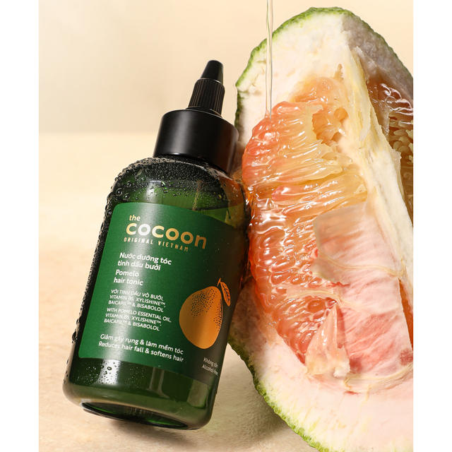 Cocoon Vietnam - Pomelo Hair Tonic (Nước Dưỡng Tóc Tinh Dầu Bưởi) with Pomelo Essential Oil, Vitamin B5, Xylishine™, Baicapil™ & Bisabolol, Alcohol-Free 140ml.