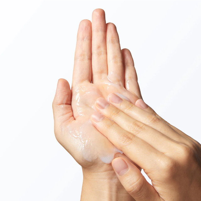 Laneige - Water Bank Gentle Gel Cleanser, Skin Friendly pH 5.0, Barrier Protection, Makeup Removing 250ml.