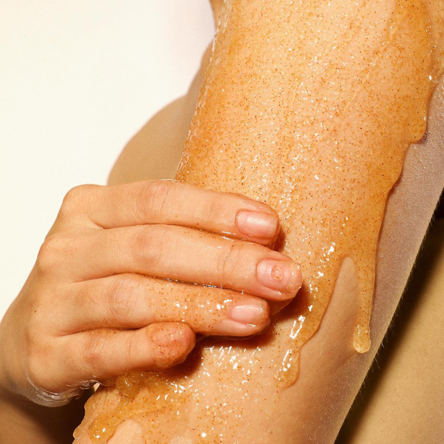 Cocoon Vietnam - An Giang Palmyra Sugar Body Polish (Đường Thốt Nốt An Giang Làm Sạch Da Chết Cơ Thể) with Palmyra Sugar, Pentavitin®, Passioline® & Soline® Refill 200ml.