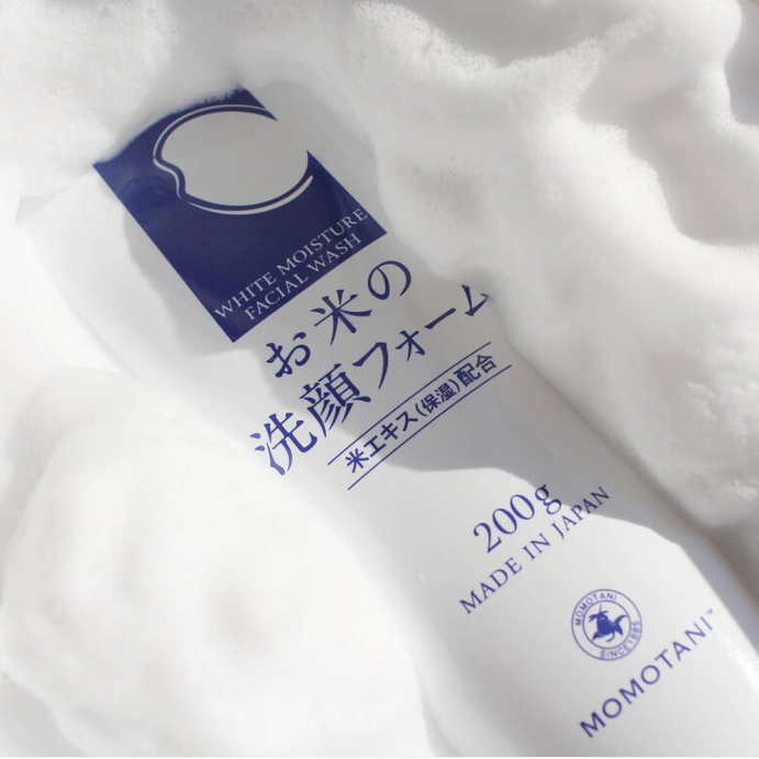 Momotani - White Moisture Facial Wash 200g.