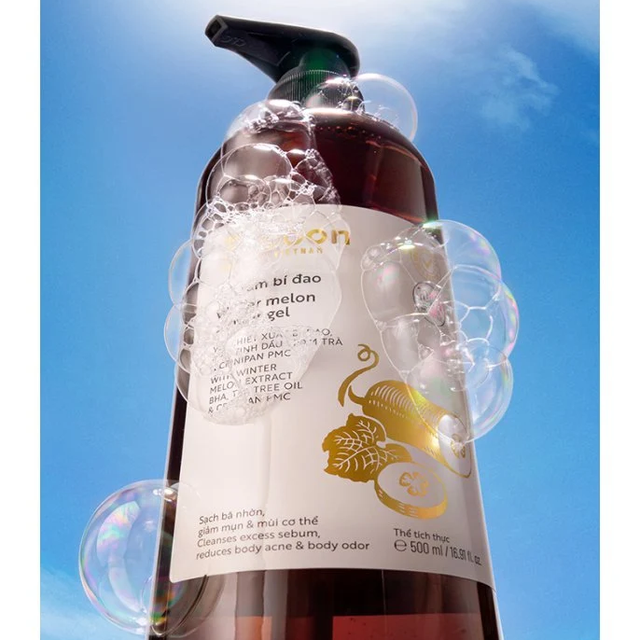 Cocoon Vietnam - Winter Melon Shower Gel (Gel Tắm Bí Đao) with Winter Melon Extract, BHA, Tea Tree Oil & Crinipan PMC 500ml.