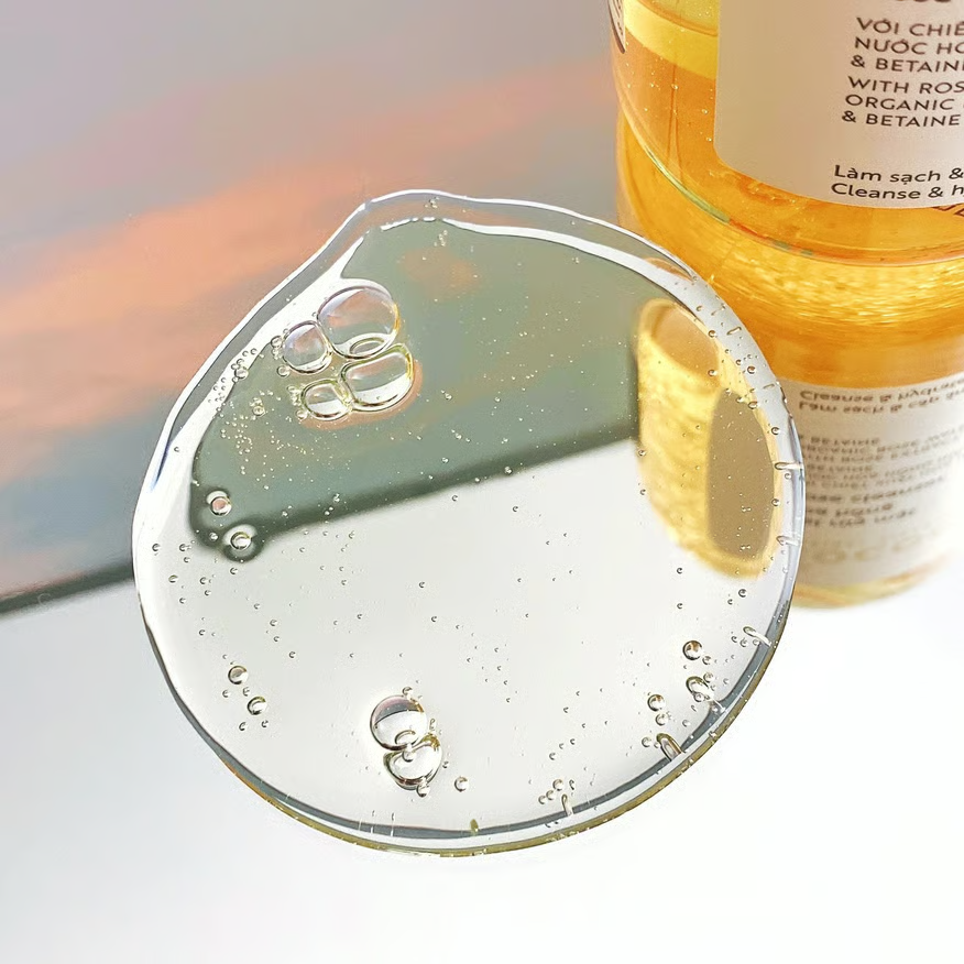 Cocoon Vietnam - Rose Cleanser (Gel Rửa Mặt Hoa Hồng) with Rose Extract & Betaine 140ml.