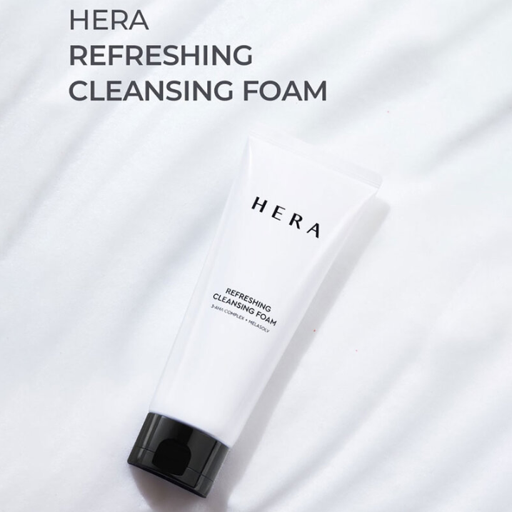 HERA - Refreshing Cleansing Foam with 3-AHA Complex + Melasolv 160g.