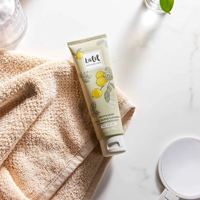 Lalil - Revitalizing Daily Scrub Cleanser 120g.