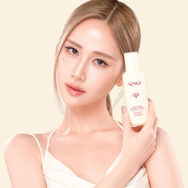 Sewa - Brightening Treatment Essence with Saccharomyces, Cellxosome and Tranexamic Acid 120ml.