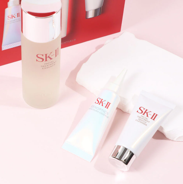 SK-II - Bundle: 1x Genoptics Infinitaura Essence 10ml. + 1x Facial Treatment Essence 75ml. + 1x Facial Treatment Gentle Cleanser 20g.