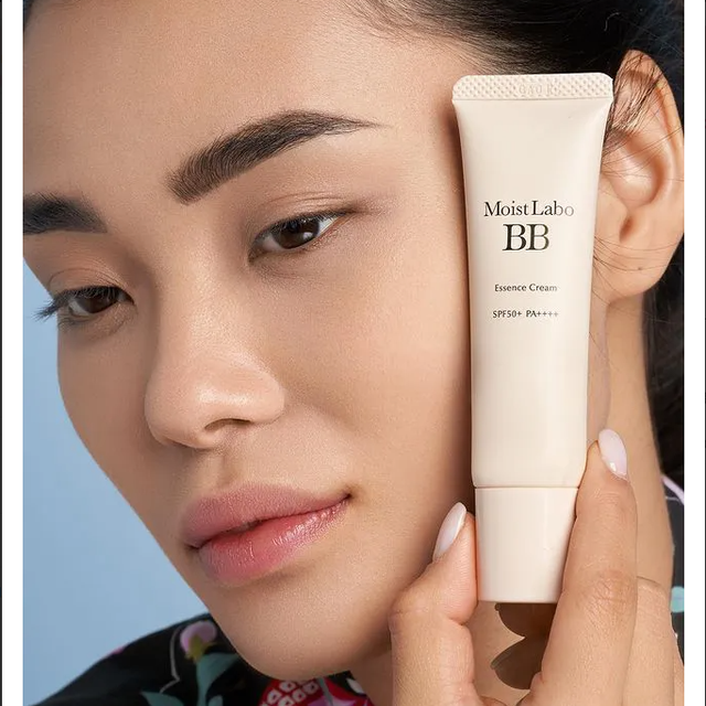 Meishoku - Moist Labo BB Essence Cream SPF50+ PA++++ #11 Natural Tone 30g.