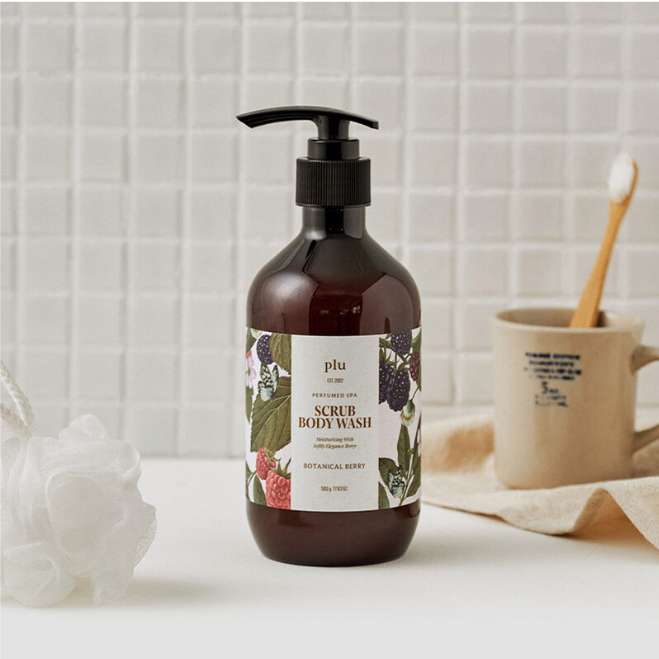 Plu - Perfumed Spa Scrub Body Wash Botanical Berry 500g.
