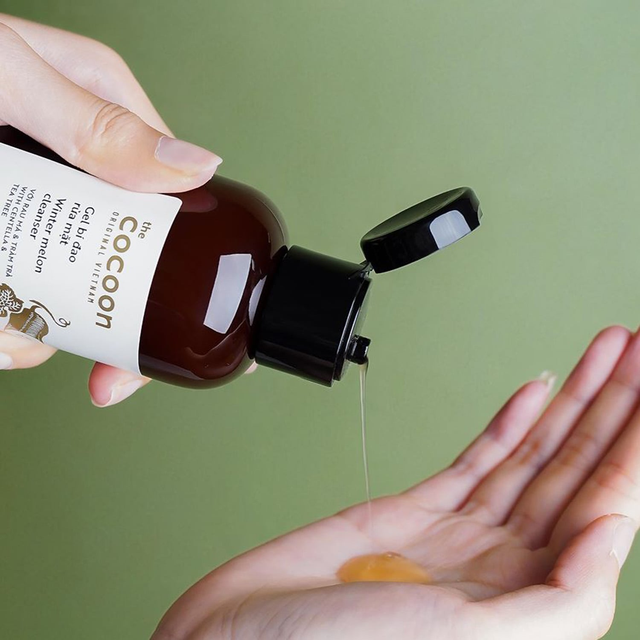 Cocoon Vietnam - Winter Melon Cleanser (Gel Bí Đao Rửa Mặt) with Winter Melon & Centella Extract, Tea Tree Oil & BHA 140ml.