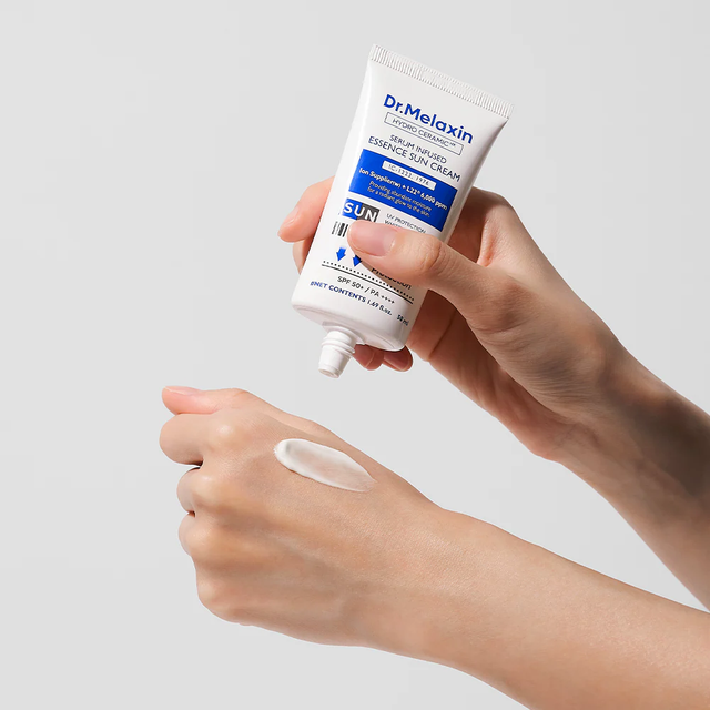 Dr.Melaxin - Hydro Ceramic HX Serum Infused Waterfull Essence Sunscreen Cream SPF50+ PA ++++ 50ml.