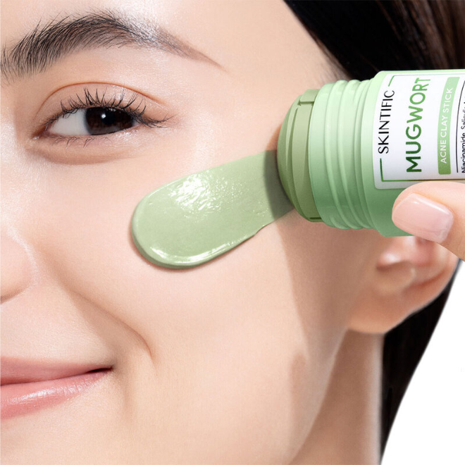 Skintific - Mugwort Anti Pores & Acne Clay Stick 40g.