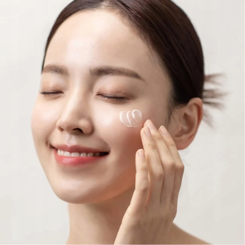 AHC - Ten Revolution Real Eye Cream For Face Black 30ml.