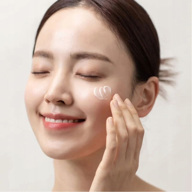 AHC - Ten Revolution Real Eye Cream For Face Black 30ml.