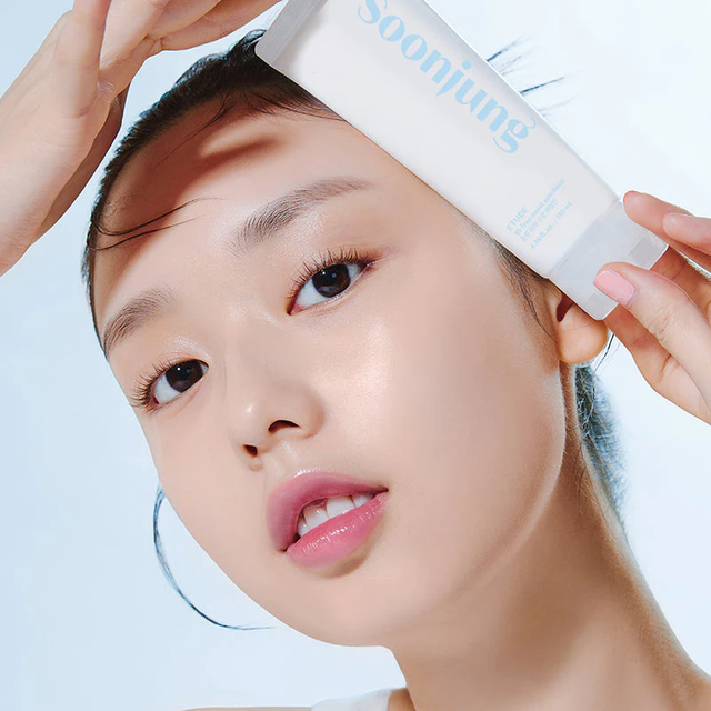 Etude - SoonJung 10 Free Moist Emulsion 130ml.