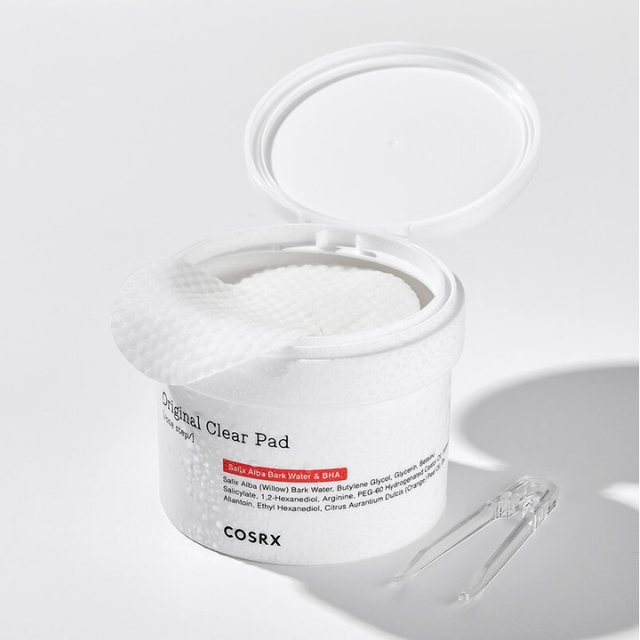 COSRX - One Step Original Clear Pad with Salix Alba Bark Water & BHA 140ml. (70 Pads)