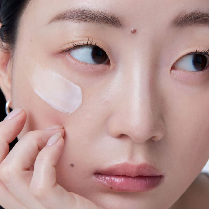 HERA - Rejuvenate Ampoule Cream with Peptide Complex + Ceramide 50ml.