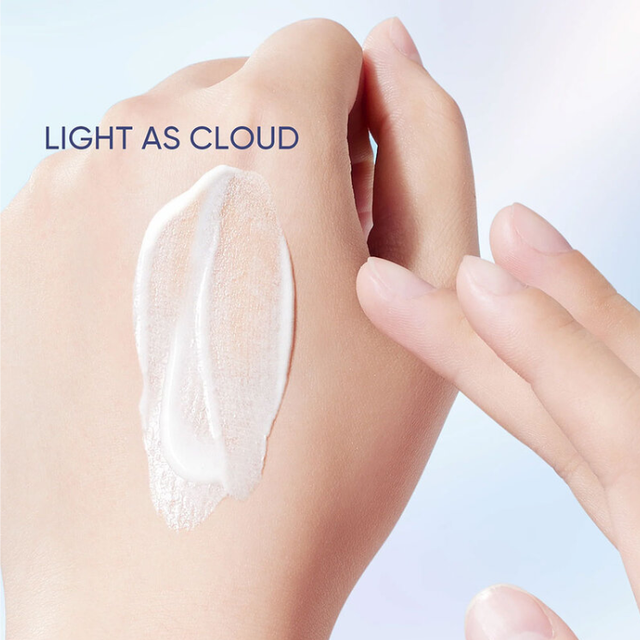 Skintific - Matte Fit Serum Sunscreen SPF50+ PA++++ 30g.