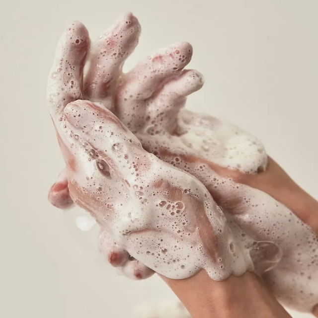 Anua - Heartleaf Succinic Moisture Cleansing Foam 25ml.