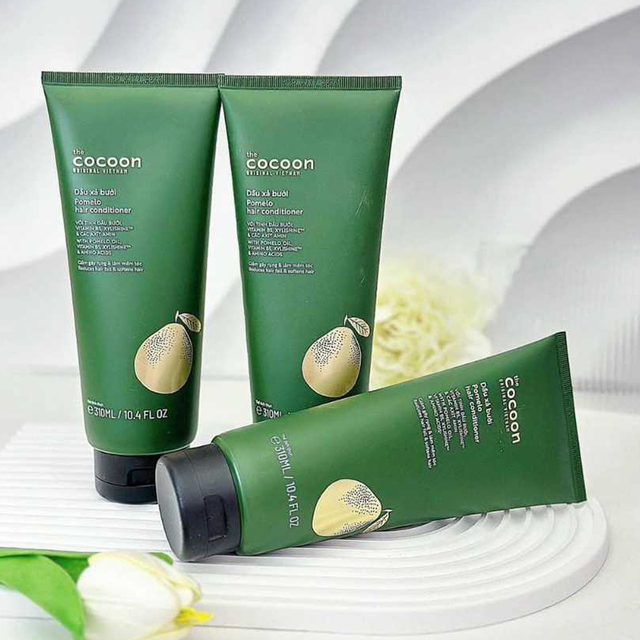 Cocoon Vietnam - Pomelo Hair Conditioner (Dầu Xả Bưởi) with Pomelo Oil, Vitamin B5, Xylishine™ & Amino Acids 310ml.