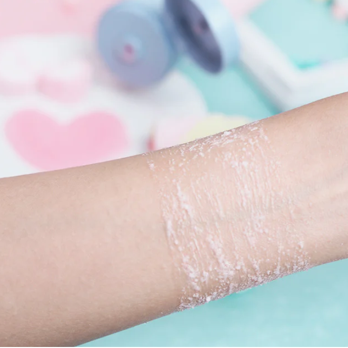 Yobelle - White Passion Shower Scrub 200g.