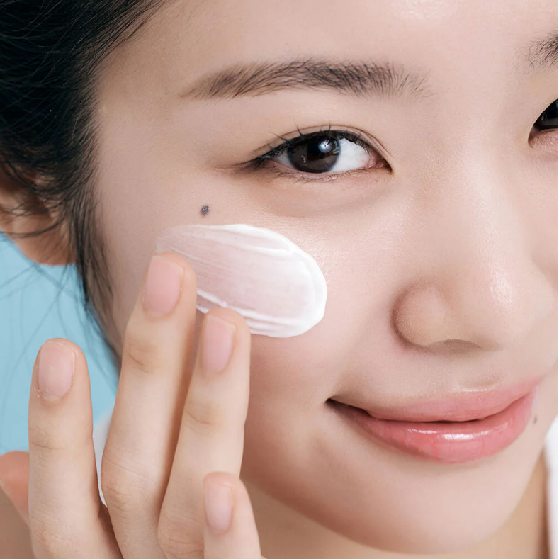 Laneige - Water Bank UV Barrier Sunscreen SPF50+ PA++++, Weightless, Protect and Repair 50ml.