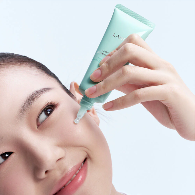 Laneige - Priming, Bluring and Oil Absorbing Smoothie Makeup Serum 30ml.