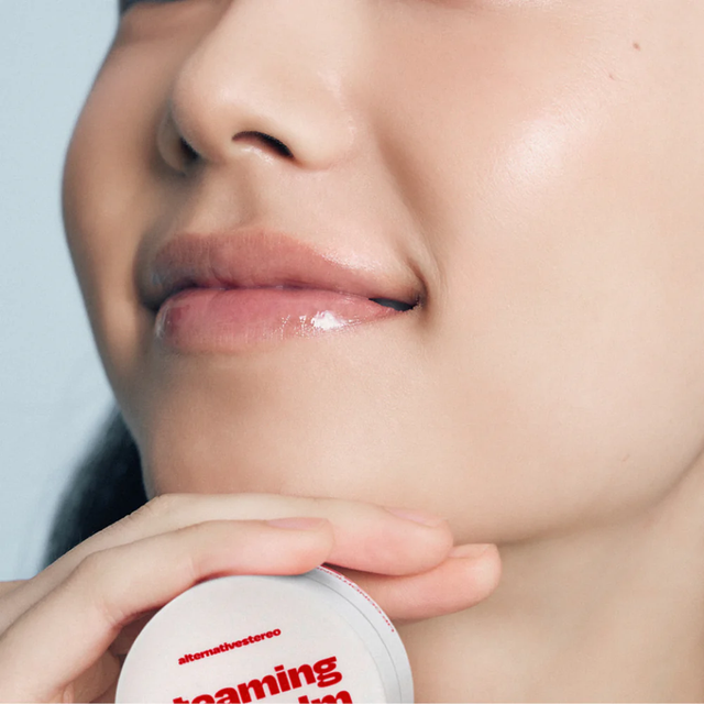 Alternative Stereo - Lip Potion Steaming Milk Balm 6g.