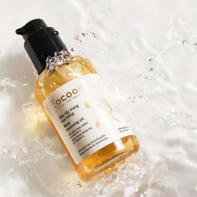 Cocoon Vietnam - Rose Cleansing Oil (Dầu Tẩy Trang Hoa Hồng) with Pure Rose Oil & Vitamin E 140ml.