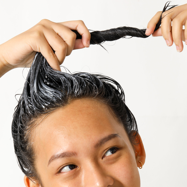 Cocoon Vietnam - Pomelo Hair Mask (Kem Ủ Tóc Bưởi) with Pomelo Oil, Vitamin B5 & Xylishine™ 200ml.