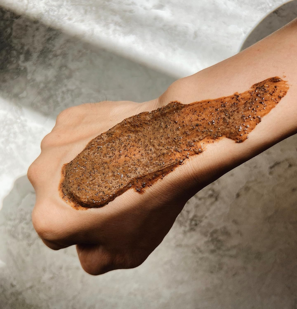 Cocoon Vietnam - Dak Lak Coffee Body Polish (Cà Phê Đắk Lắk Làm Sạch Da Chết Cơ Thể) with Pure Coffee Beans & Cocoa Butter 200ml.
