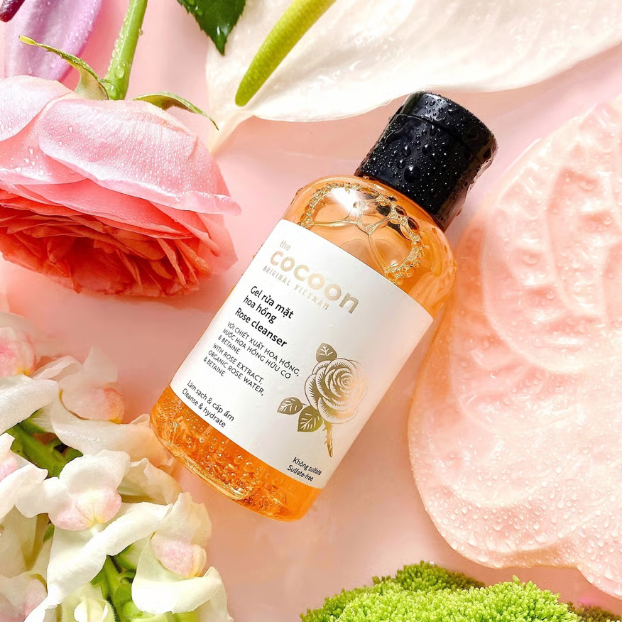 Cocoon Vietnam - Rose Cleanser (Gel Rửa Mặt Hoa Hồng) with Rose Extract & Betaine 140ml.