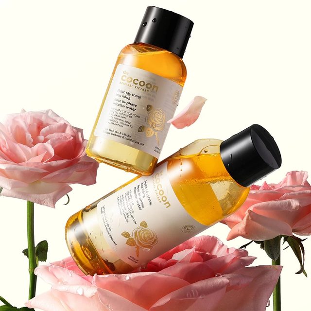 Cocoon Vietnam - Rose Bi-Phase Micellar Water (Nước Tẩy Trang Hoa Hồng) with Organic Rose Hydrosol & Vitamin B5 140ml.