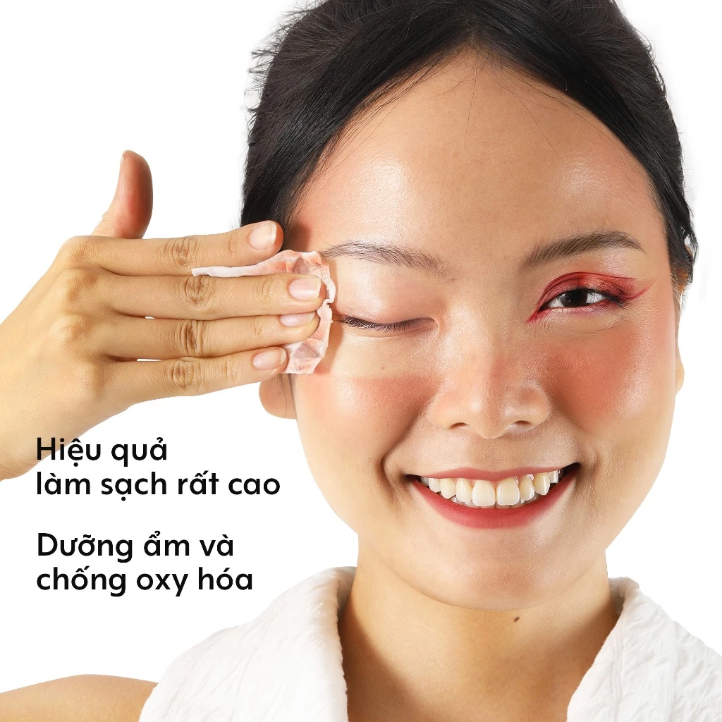 Cocoon Vietnam - Rose Bi-Phase Micellar Water (Nước Tẩy Trang Hoa Hồng) with Organic Rose Hydrosol & Vitamin B5 140ml.