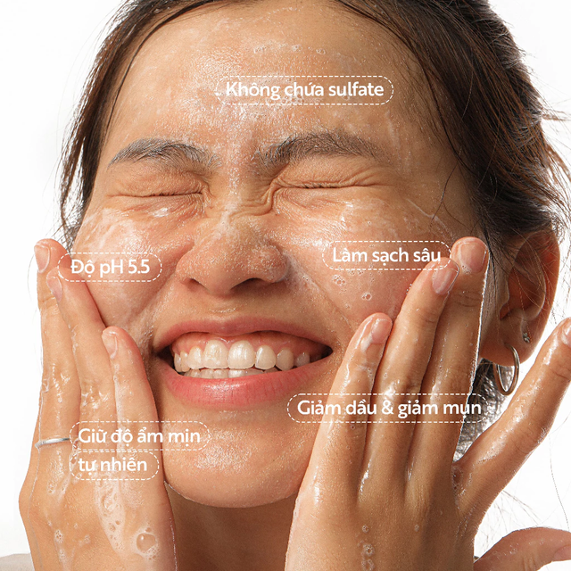 Cocoon Vietnam - Winter Melon Cleanser (Gel Bí Đao Rửa Mặt) with Winter Melon & Centella Extract, Tea Tree Oil & BHA 140ml.