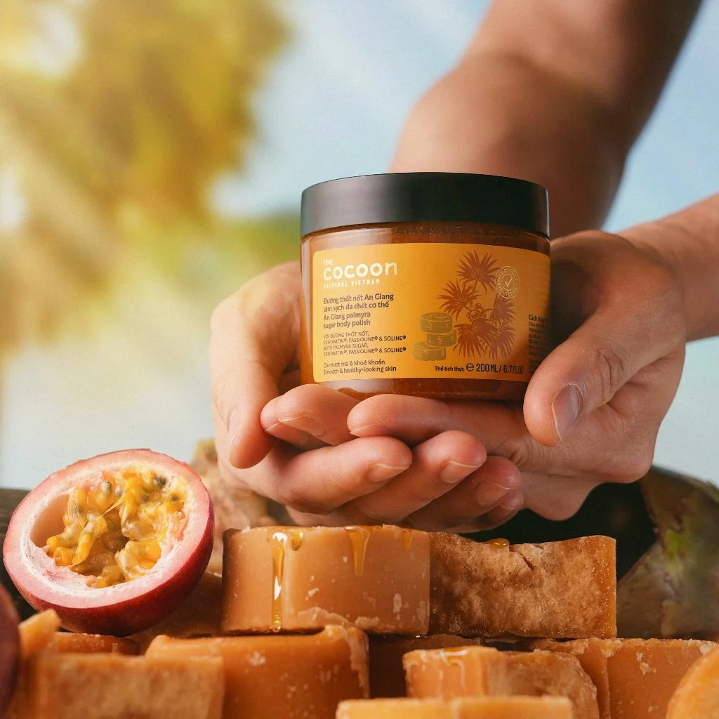 Cocoon Vietnam - An Giang Palmyra Sugar Body Polish (Đường Thốt Nốt An Giang Làm Sạch Da Chết Cơ Thể) with Palmyra Sugar, Pentavitin®, Passioline® & Soline® 200ml.
