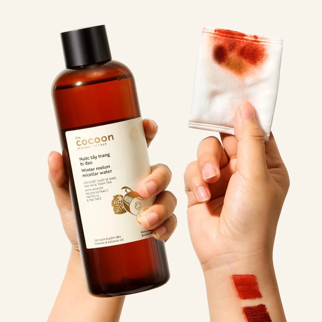 Cocoon Vietnam - Winter Melon Micellar Water (Nước Tẩy Trang Bí Đao) with Winter Melon Extract, Centella Extract, Tea Tree Oil & Natragem™ S150 500ml.